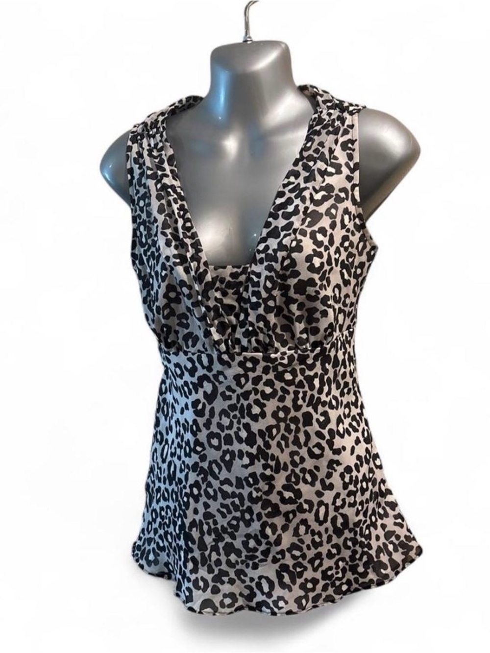 WHBM Silk Black and White Leopard Print Sleeveless V-Neck Top Sz S